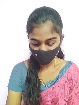 Snapshot of Tamil_Hot_RoyalQueen chatting on 03-01-26, 04:58 Tamil Hot RoyalQueen online show from 03-01-26, 04:58