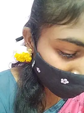 Snapshot of Tamil_Hot_RoyalQueen chatting on 03-01-26, 05:04 Tamil Hot RoyalQueen online show from 03-01-26, 05:04