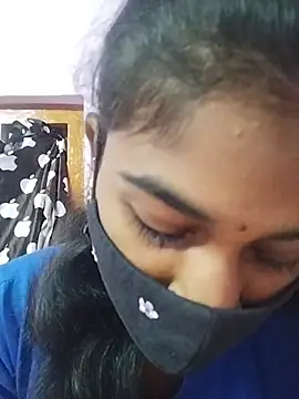 Snapshot of Tamil_Hot_RoyalQueen chatting on 03-04-26, 01:11 Tamil Hot RoyalQueen online show from 03-04-26, 01:11