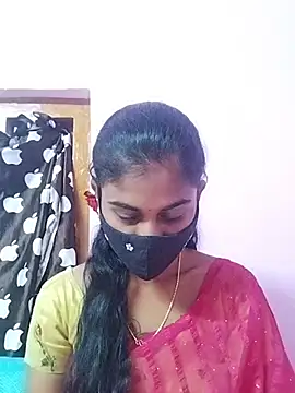 Snapshot of Tamil_Hot_RoyalQueen chatting on 03-04-26, 04:02 Tamil Hot RoyalQueen online show from 03-04-26, 04:02