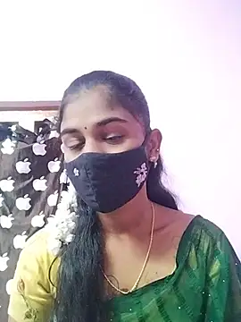Snapshot of Tamil_Hot_RoyalQueen chatting on 03-06-26, 04:25 Tamil Hot RoyalQueen online show from 03-06-26, 04:25