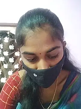 Snapshot of Tamil_Hot_RoyalQueen chatting on 03-08-26, 05:22 Tamil Hot RoyalQueen online show from 03-08-26, 05:22
