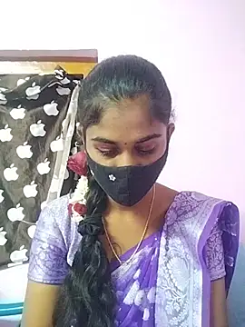 Snapshot of Tamil_Hot_RoyalQueen chatting on 03-08-26, 05:28 Tamil Hot RoyalQueen online show from 03-08-26, 05:28