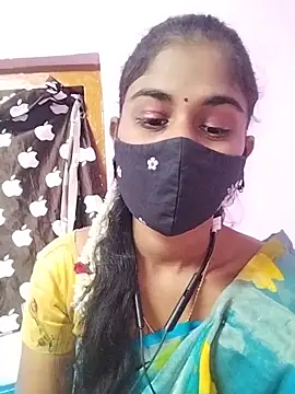Snapshot of Tamil_Hot_RoyalQueen chatting on 03-10-26, 05:40 Tamil Hot RoyalQueen online show from 03-10-26, 05:40
