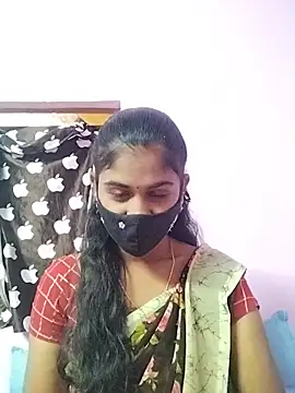 Snapshot of Tamil_Hot_RoyalQueen chatting on 03-13-26, 04:24 Tamil Hot RoyalQueen online show from 03-13-26, 04:24