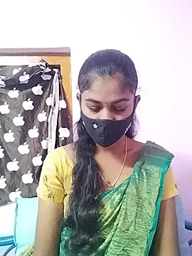 Snapshot of Tamil_Hot_RoyalQueen chatting on 03-14-26, 03:17 Tamil Hot RoyalQueen online show from 03-14-26, 03:17