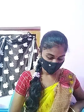 Snapshot of Tamil_Hot_RoyalQueen chatting on 03-17-26, 04:54 Tamil Hot RoyalQueen online show from 03-17-26, 04:54