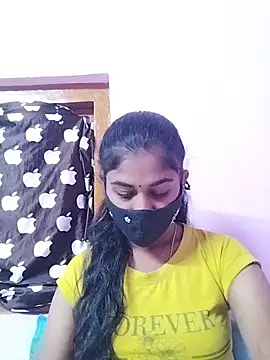 Snapshot of Tamil_Hot_RoyalQueen chatting on 03-22-26, 04:43 Tamil Hot RoyalQueen online show from 03-22-26, 04:43