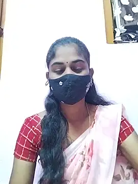 Snapshot of Tamil_Hot_RoyalQueen chatting on 03-25-26, 04:46 Tamil Hot RoyalQueen online show from 03-25-26, 04:46