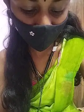 Snapshot of Tamil_Hot_RoyalQueen chatting on 03-27-26, 04:07 Tamil Hot RoyalQueen online show from 03-27-26, 04:07