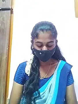 Snapshot of Tamil_Hot_RoyalQueen chatting on 03-30-26, 03:40 Tamil Hot RoyalQueen online show from 03-30-26, 03:40