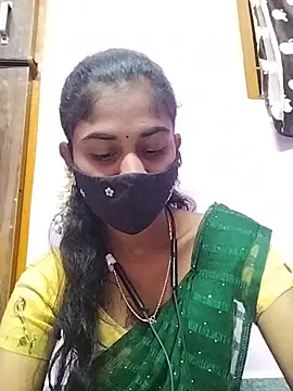 Snapshot of Tamil_Hot_RoyalQueen chatting on 03-30-26, 04:41 Tamil Hot RoyalQueen online show from 03-30-26, 04:41