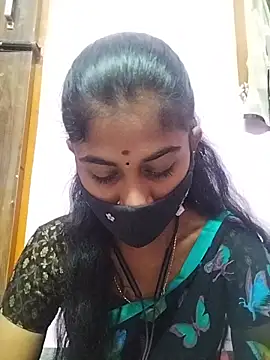 Snapshot of Tamil_Hot_RoyalQueen chatting on 04-01-26, 05:08 Tamil Hot RoyalQueen online show from 04-01-26, 05:08