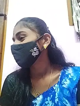 Snapshot of Tamil_Hot_RoyalQueen chatting on 04-02-26, 04:37 Tamil Hot RoyalQueen online show from 04-02-26, 04:37