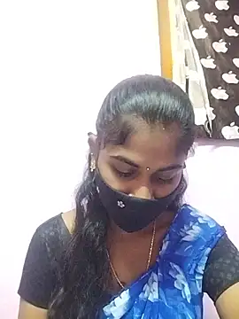 Snapshot of Tamil_Hot_RoyalQueen chatting on 04-03-26, 06:44 Tamil Hot RoyalQueen online show from 04-03-26, 06:44
