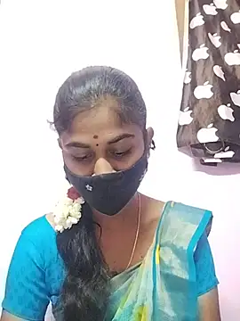Snapshot of Tamil_Hot_RoyalQueen chatting on 04-08-26, 04:51 Tamil Hot RoyalQueen online show from 04-08-26, 04:51
