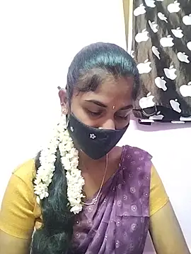 Snapshot of Tamil_Hot_RoyalQueen chatting on 04-09-26, 03:39 Tamil Hot RoyalQueen online show from 04-09-26, 03:39