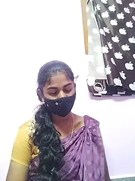 Snapshot of Tamil_Hot_RoyalQueen chatting on 04-10-26, 03:45 Tamil Hot RoyalQueen online show from 04-10-26, 03:45