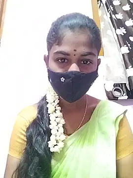 Snapshot of Tamil_Hot_RoyalQueen chatting on 04-12-26, 11:26 Tamil Hot RoyalQueen online show from 04-12-26, 11:26