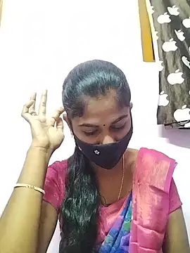 Snapshot of Tamil_Hot_RoyalQueen chatting on 04-13-26, 01:49 Tamil Hot RoyalQueen online show from 04-13-26, 01:49