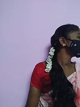 Snapshot of Tamil_Hot_RoyalQueen chatting on 04-14-26, 04:57 Tamil Hot RoyalQueen online show from 04-14-26, 04:57