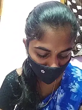 Snapshot of Tamil_Hot_RoyalQueen chatting on 04-16-26, 12:22 Tamil Hot RoyalQueen online show from 04-16-26, 12:22