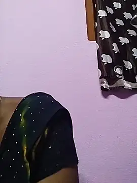 Snapshot of Tamil_Hot_RoyalQueen chatting on 04-16-26, 03:35 Tamil Hot RoyalQueen online show from 04-16-26, 03:35