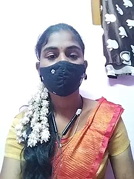 Snapshot of Tamil_Hot_RoyalQueen chatting on 04-18-26, 07:07 Tamil Hot RoyalQueen online show from 04-18-26, 07:07
