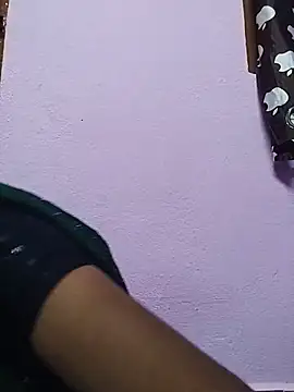 Snapshot of Tamil_Hot_RoyalQueen chatting on 04-19-26, 06:21 Tamil Hot RoyalQueen online show from 04-19-26, 06:21