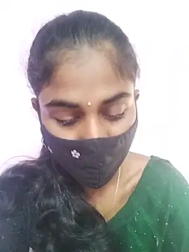 Snapshot of Tamil_Hot_RoyalQueen chatting on 04-23-26, 05:30 Tamil Hot RoyalQueen online show from 04-23-26, 05:30
