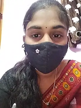 Snapshot of Tamil_Hot_RoyalQueen chatting on 04-24-26, 04:04 Tamil Hot RoyalQueen online show from 04-24-26, 04:04