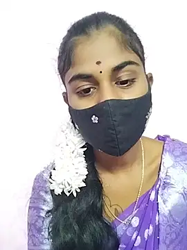 Snapshot of Tamil_Hot_RoyalQueen chatting on 04-25-26, 04:15 Tamil Hot RoyalQueen online show from 04-25-26, 04:15