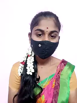 Snapshot of Tamil_Hot_RoyalQueen chatting on 04-27-26, 03:54 Tamil Hot RoyalQueen online show from 04-27-26, 03:54