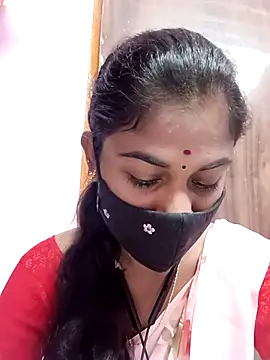Snapshot of Tamil_Hot_RoyalQueen chatting on 04-29-26, 11:14 Tamil Hot RoyalQueen online show from 04-29-26, 11:14