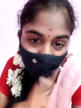 Snapshot of Tamil_Hot_RoyalQueen chatting on 04-29-26, 05:30 Tamil Hot RoyalQueen online show from 04-29-26, 05:30