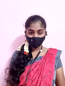 Snapshot of Tamil_Hot_RoyalQueen chatting on 04-30-26, 04:02 Tamil Hot RoyalQueen online show from 04-30-26, 04:02