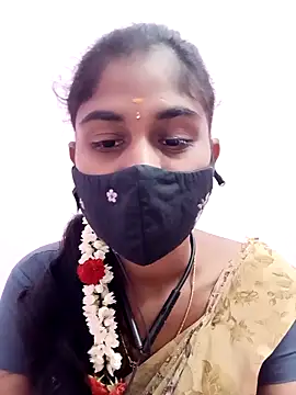 Snapshot of Tamil_Hot_RoyalQueen chatting on 05-11-26, 04:15 Tamil Hot RoyalQueen online show from 05-11-26, 04:15