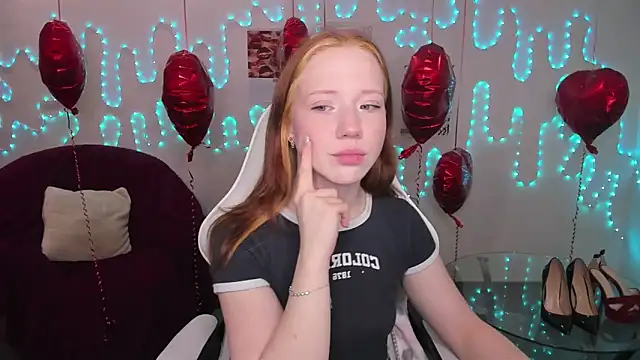 Snapshot of Katrys chatting on 02-24-26, 01:03 Katrys online show from 02-24-26, 01:03