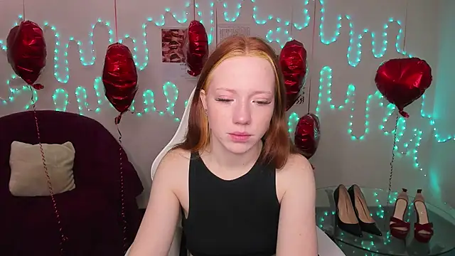 Snapshot of Katrys chatting on 02-25-26, 01:04 Katrys online show from 02-25-26, 01:04