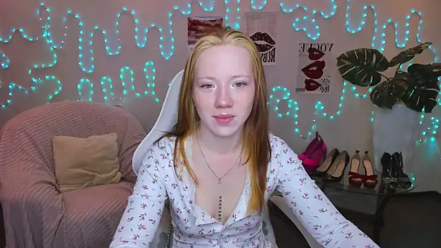 Snapshot of Katrys chatting on 03-08-26, 12:19 Katrys online show from 03-08-26, 12:19