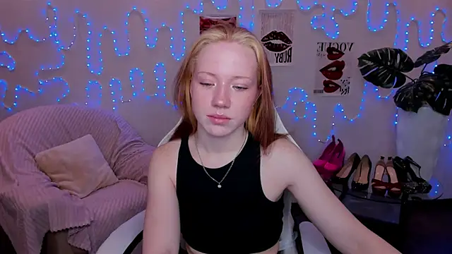 Snapshot of Katrys chatting on 03-10-26, 12:59 Katrys online show from 03-10-26, 12:59