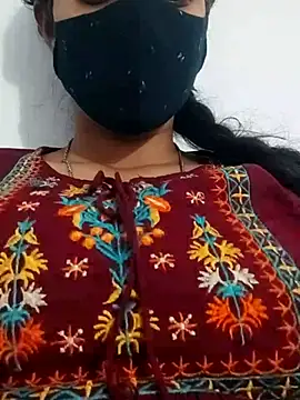 Snapshot of me-leela chatting on 03-08-26, 03:32 me-leela online show from 03-08-26, 03:32