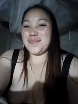 Snapshot of LingLing002 chatting on 01-18-26, 05:44 LingLing002 online show from 01-18-26, 05:44