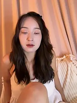 wenwenyaa online show from 04-15-26, 01:18