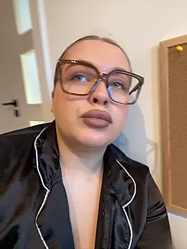 ElisonFox online show from 01-16-26, 02:32