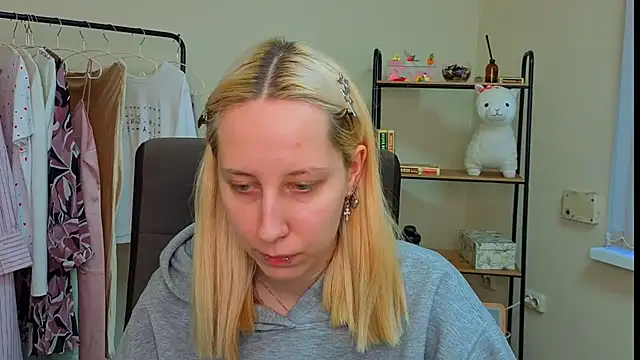 EmilyReyess online show from 02-10-26, 02:10