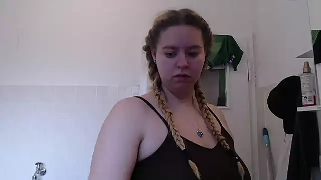 Mia lou05 online show from 05-10-26, 04:17