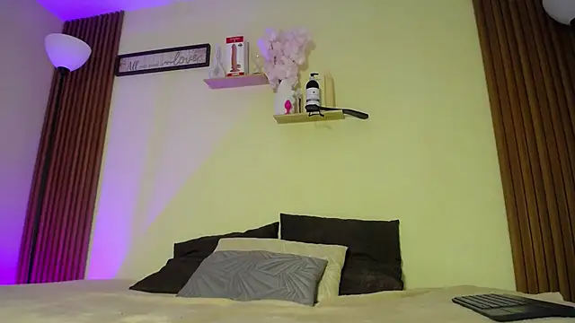 Scarlett ross  online show from 02-05-26, 02:05