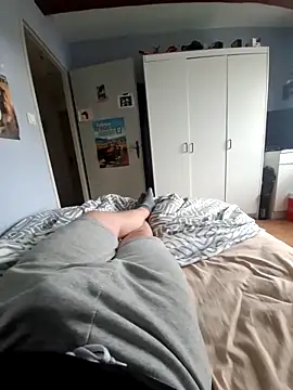 Snapshot of n-alan88 chatting on 02-11-26, 03:28 n-alan88 online show from 02-11-26, 03:28