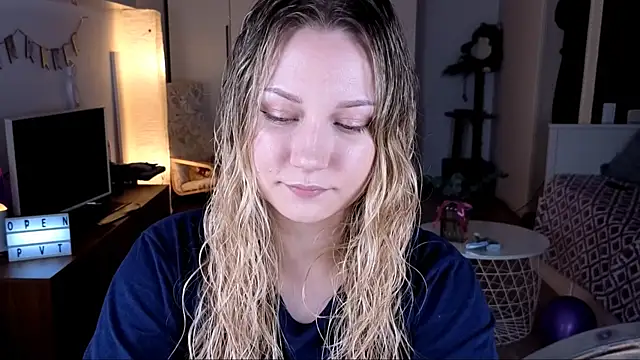 Snapshot of missyourtouch chatting on 04-22-26, 05:36 missyourtouch online show from 04-22-26, 05:36